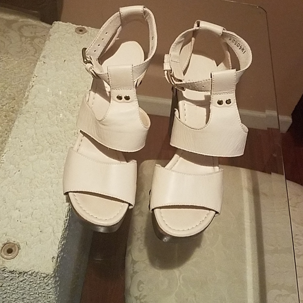 Stuart weitzman shoes